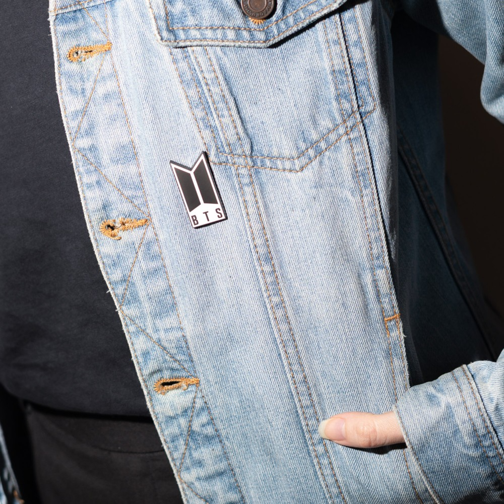 Spilla BTS Logo