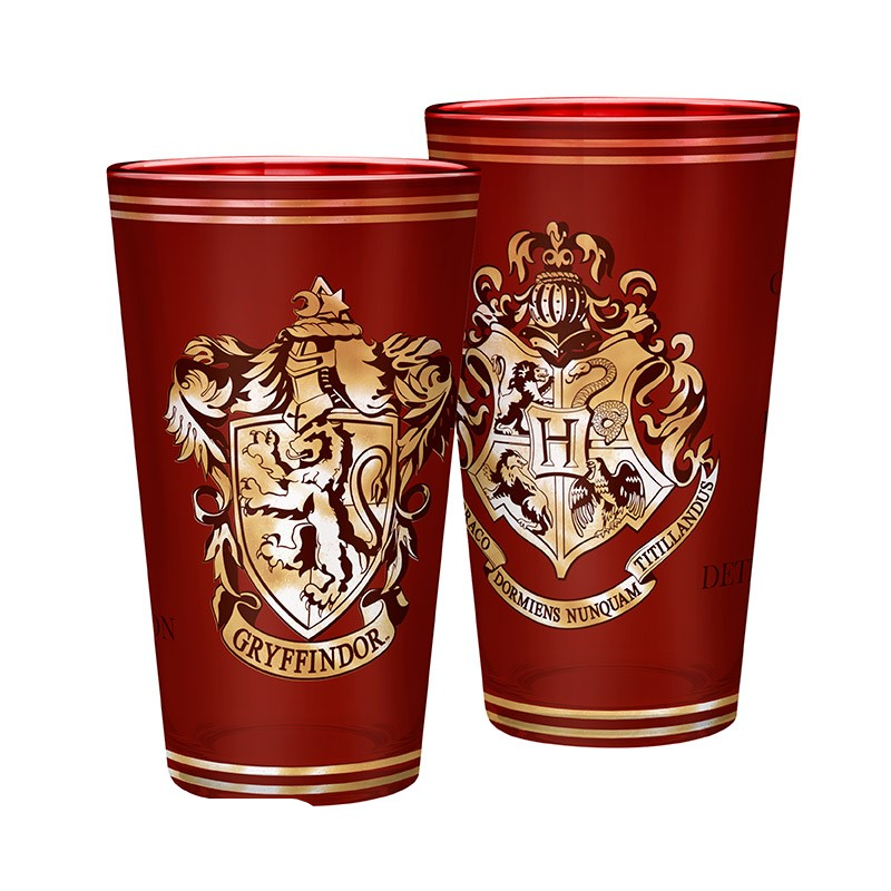 Bicchiere in vetro di Harry Potter, casata Grifondoro. Davanti stemma Grifondoro, sul retro stemma Hogwarts con le quattro case 