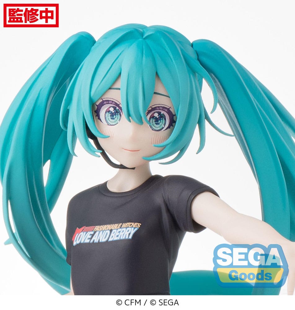 Figure Hatsune Miku x Love and Berry Dress Up and Dance! Desktop x Decorate Collections Berry Costume Ver. 17 cm