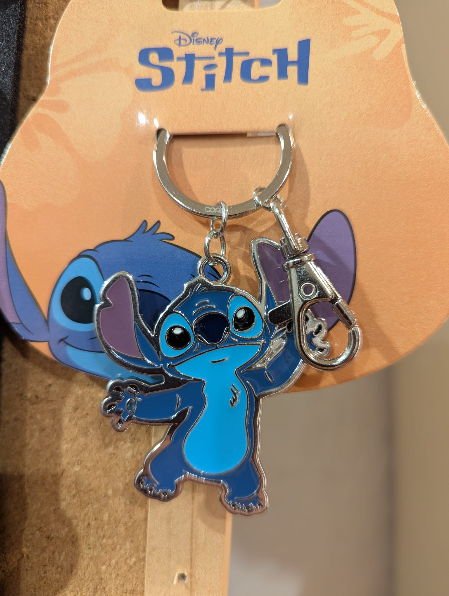 Portachiavi Stitch in metallo con moschettone