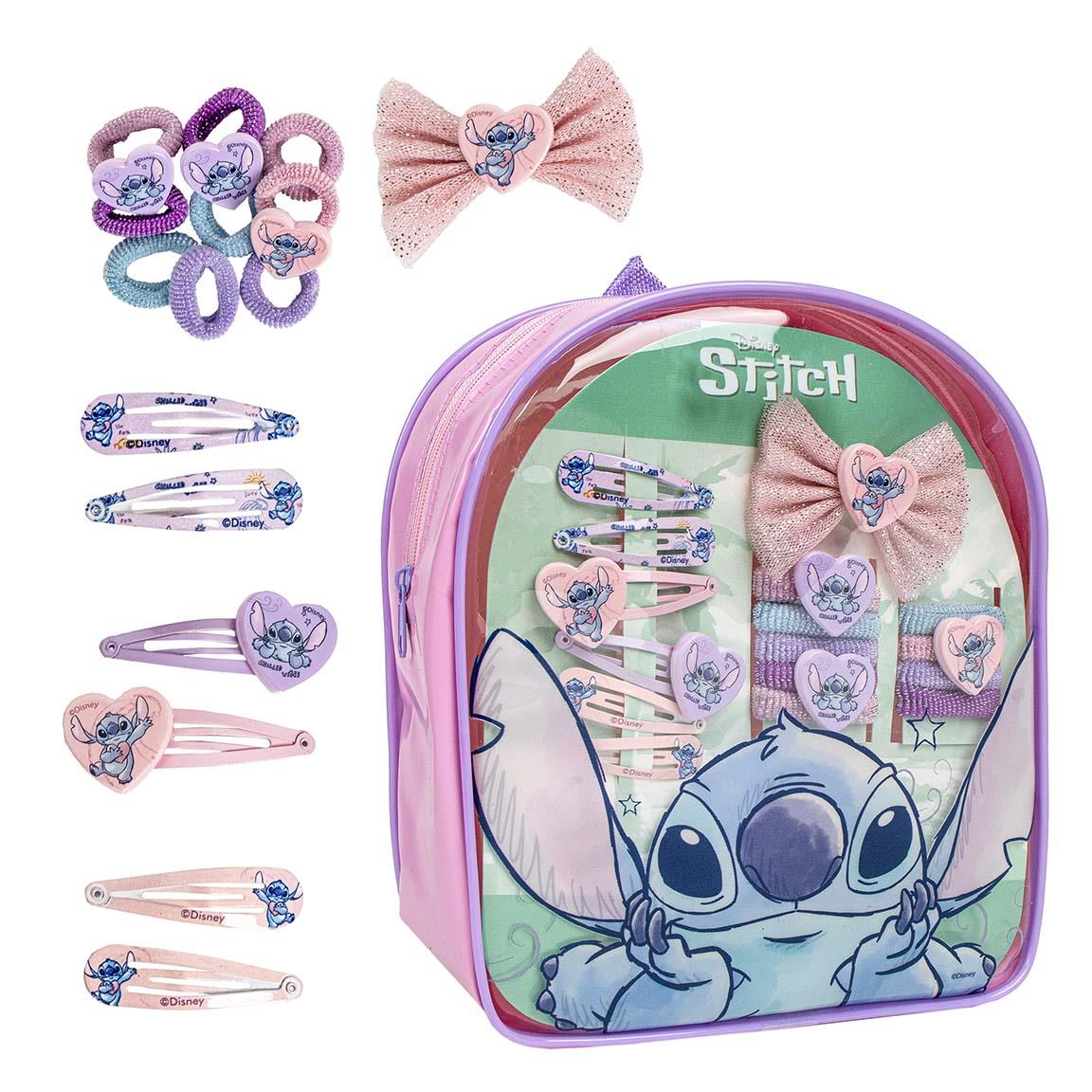 Set accessori per capelli a tema Stitch. Il set è composto da un comodo zainetto in plastica con la stampa di Stitch. All'interno si trovano un fiocco, 6 fermagli per capelli e 9 piccoli elastici per capelli, tutti a tema Stitch