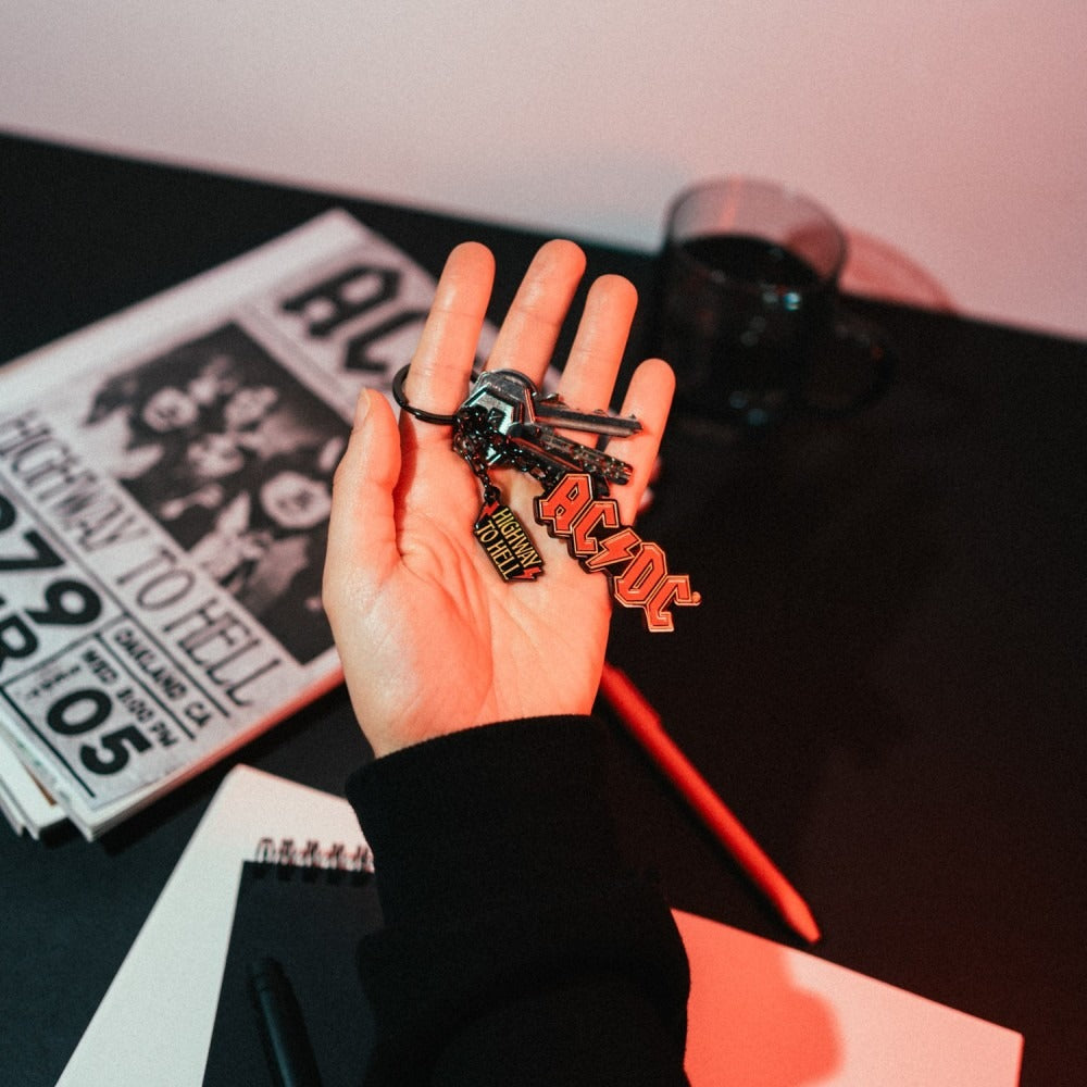 Portachiavi AC DC in metallo